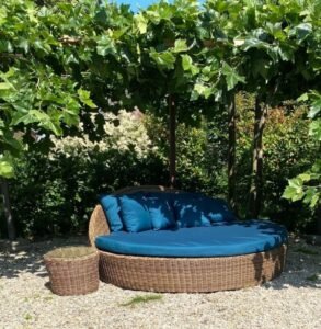 Lees meer over het artikel Groot rond ligbed kopen in Gramsbergen | Luxe ligbedden voor tuin